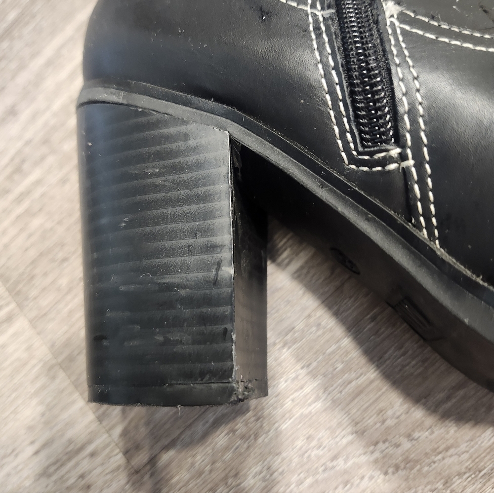 MIA Black And White Faux Leather Cowboy Boots - Picture 4 of 4
